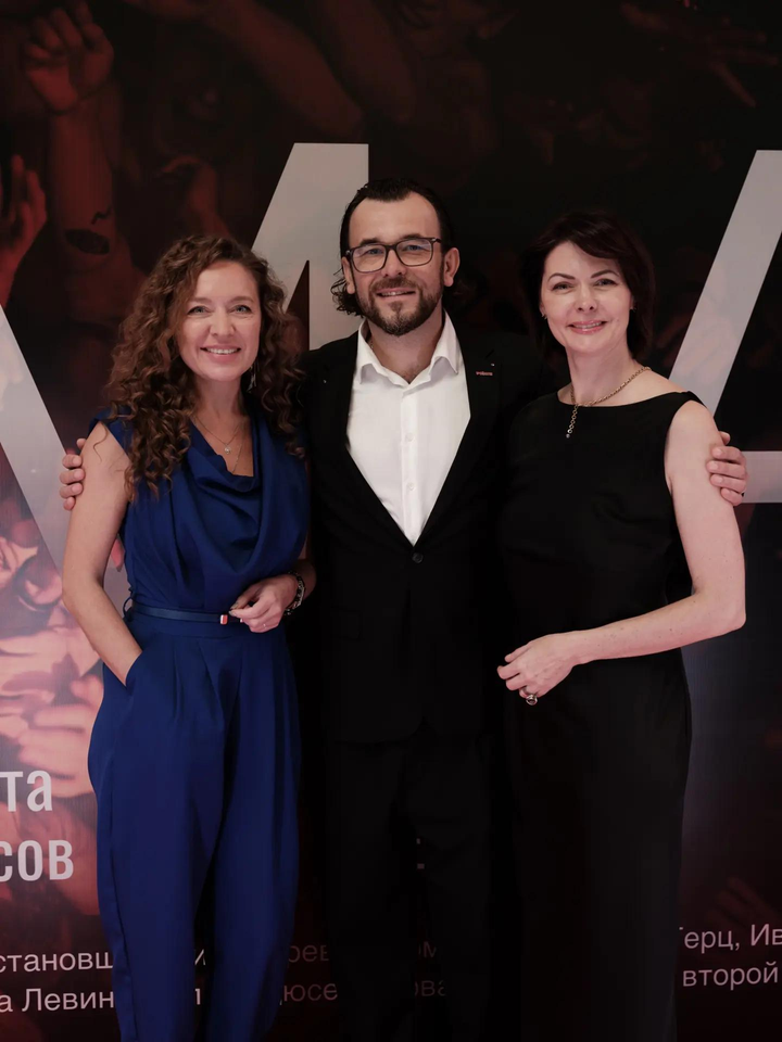 Предпремьерный показ фильма «Мама» — гости, встречи и фотографии показа